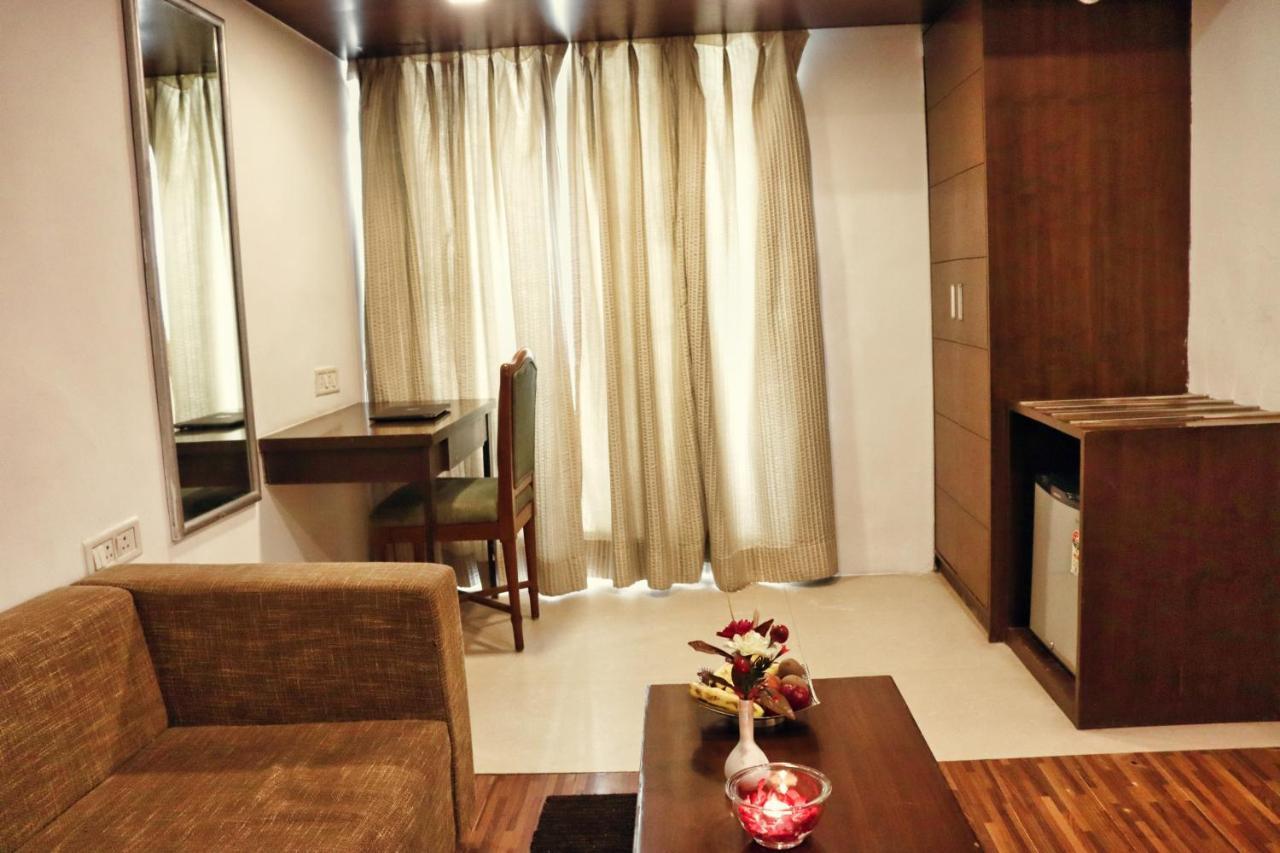 Hotel Clarks Collection Bhavnagar Exterior foto