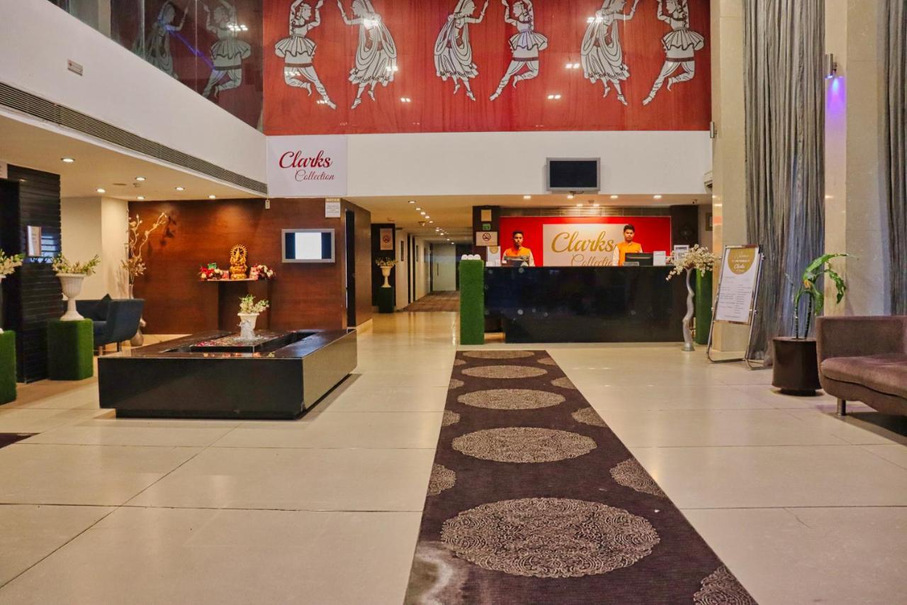 Hotel Clarks Collection Bhavnagar Exterior foto